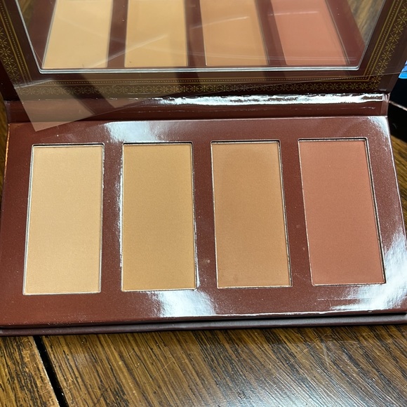 Brand new Ace Beaute bronzed in paradise palette - Picture 2 of 3